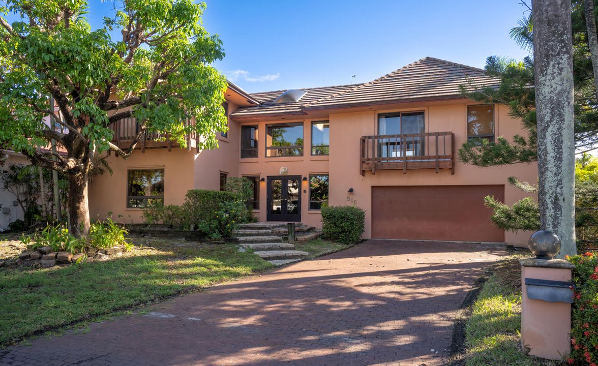 Activo con contrato: $3,600,000 (4 camas, 4 baños, 4452 Pies cuadrados)