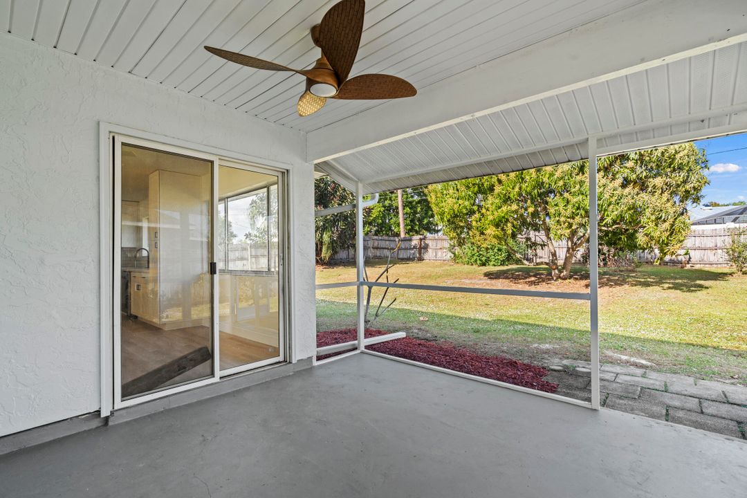 For Sale: $359,000 (3 beds, 2 baths, 1221 Square Feet)