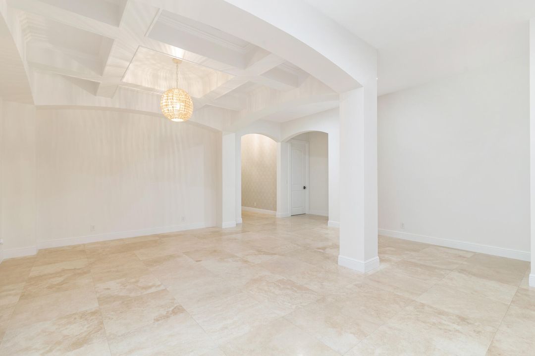 En Venta: $3,895,000 (4 camas, 2 baños, 2634 Pies cuadrados)