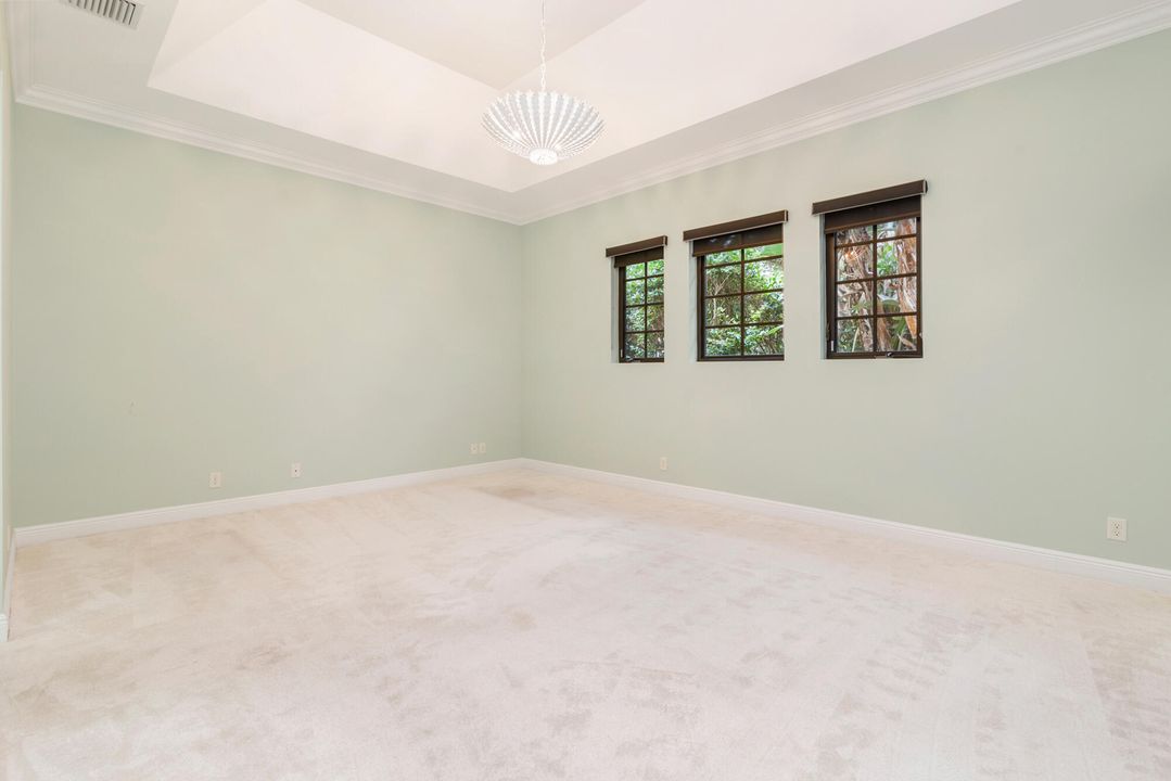 En Venta: $3,895,000 (4 camas, 2 baños, 2634 Pies cuadrados)