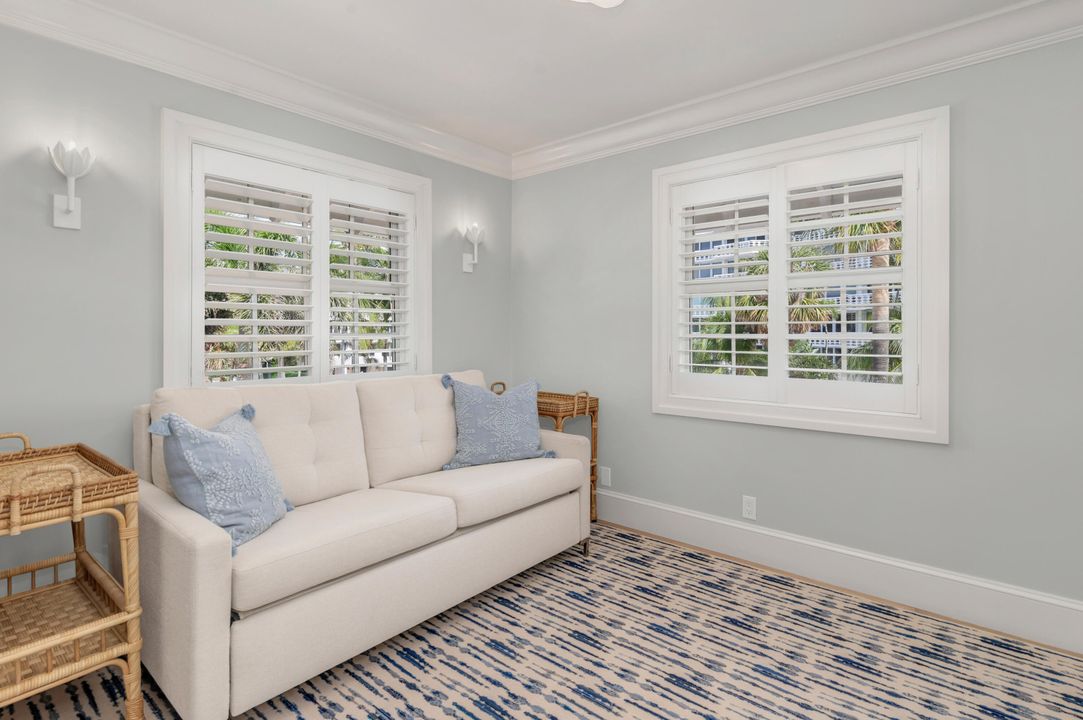 For Rent: $18,500 (3 beds, 2 baths, 1024 Square Feet)