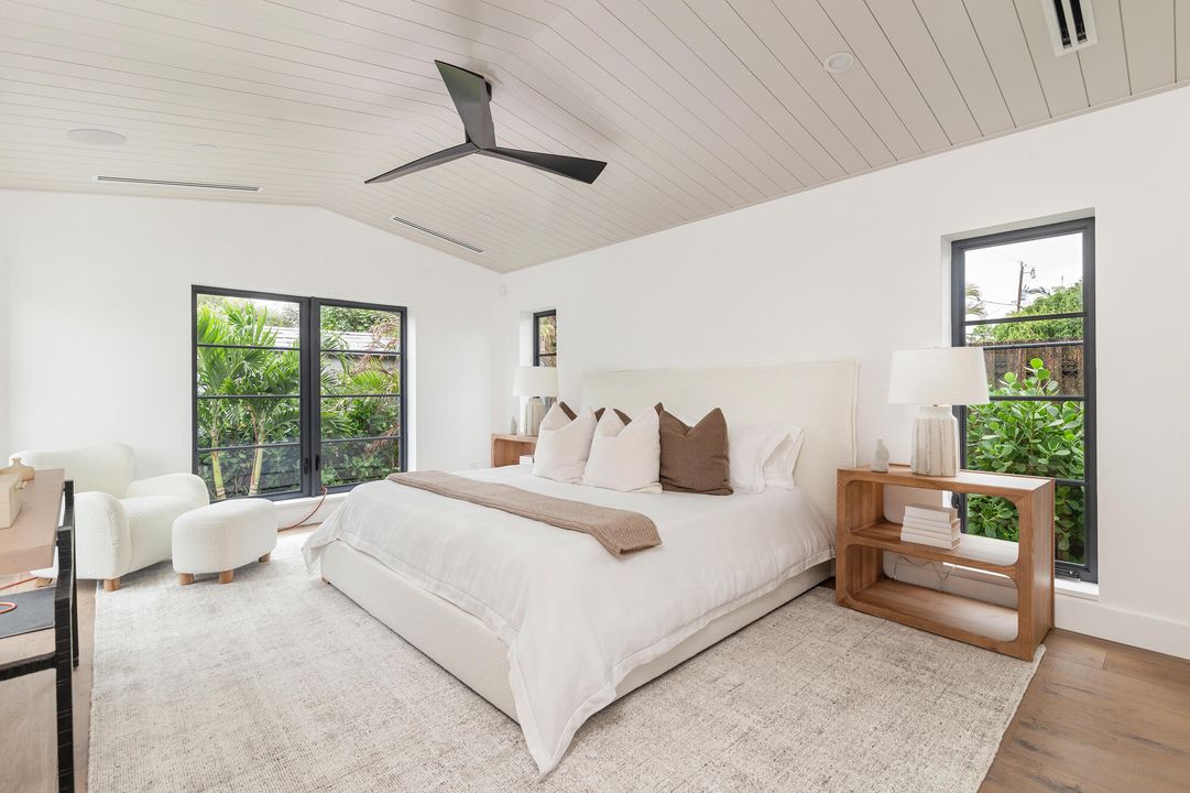 На продажу: $3,395,000 (3 спален, 2 ванн, 2702 Квадратных фут)