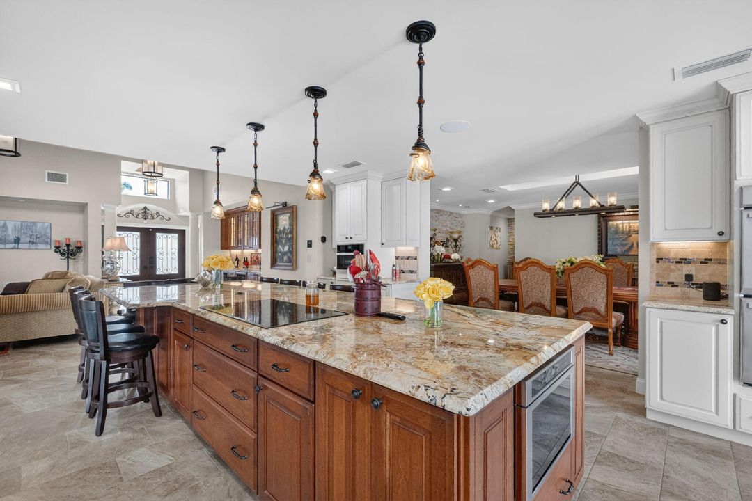 En Venta: $2,725,000 (3 camas, 3 baños, 3489 Pies cuadrados)