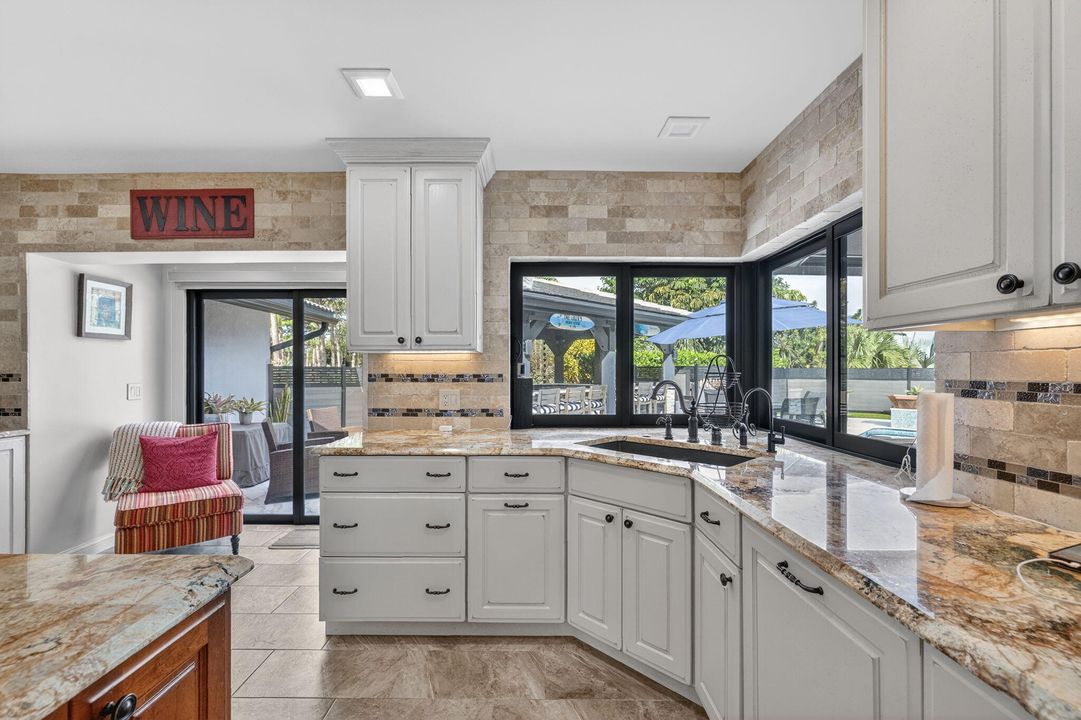 En Venta: $2,725,000 (3 camas, 3 baños, 3489 Pies cuadrados)