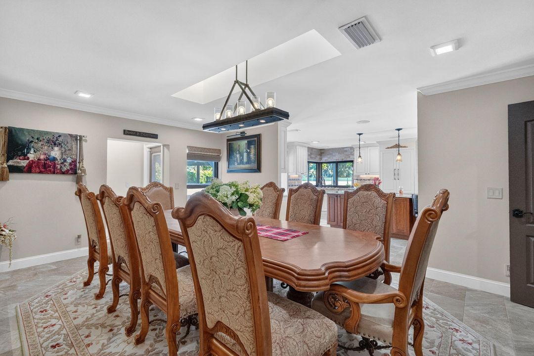 En Venta: $2,725,000 (3 camas, 3 baños, 3489 Pies cuadrados)