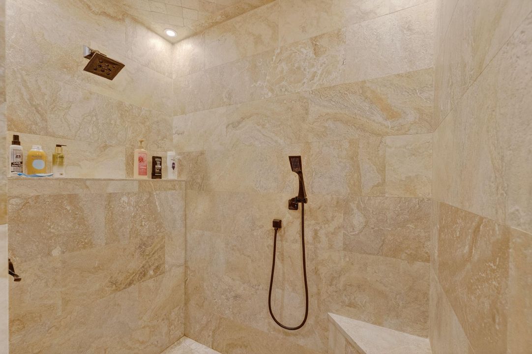 En Venta: $2,725,000 (3 camas, 3 baños, 3489 Pies cuadrados)