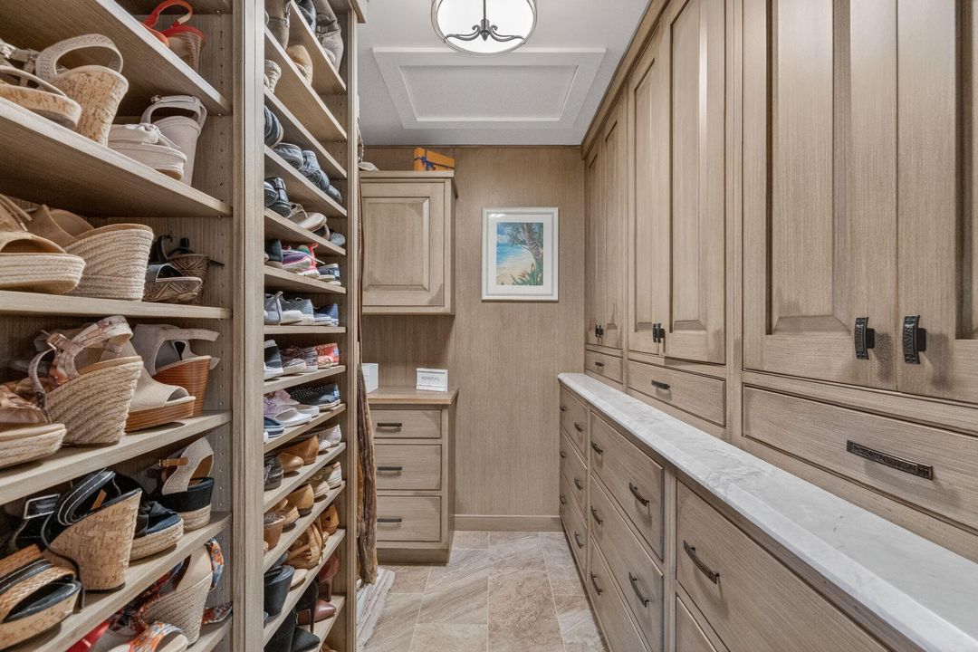 En Venta: $2,725,000 (3 camas, 3 baños, 3489 Pies cuadrados)