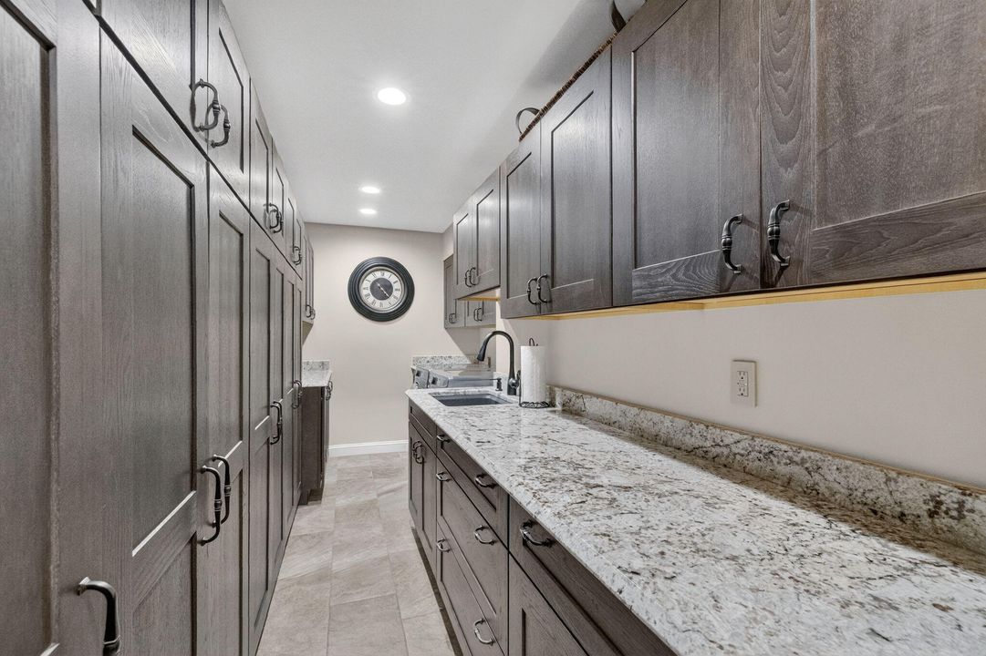 En Venta: $2,725,000 (3 camas, 3 baños, 3489 Pies cuadrados)