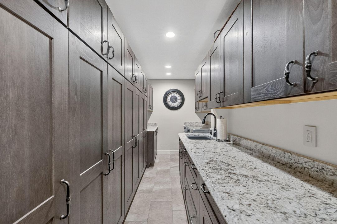 En Venta: $2,725,000 (3 camas, 3 baños, 3489 Pies cuadrados)