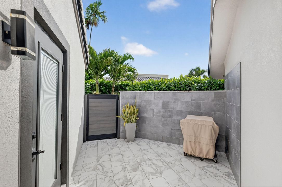 En Venta: $2,725,000 (3 camas, 3 baños, 3489 Pies cuadrados)