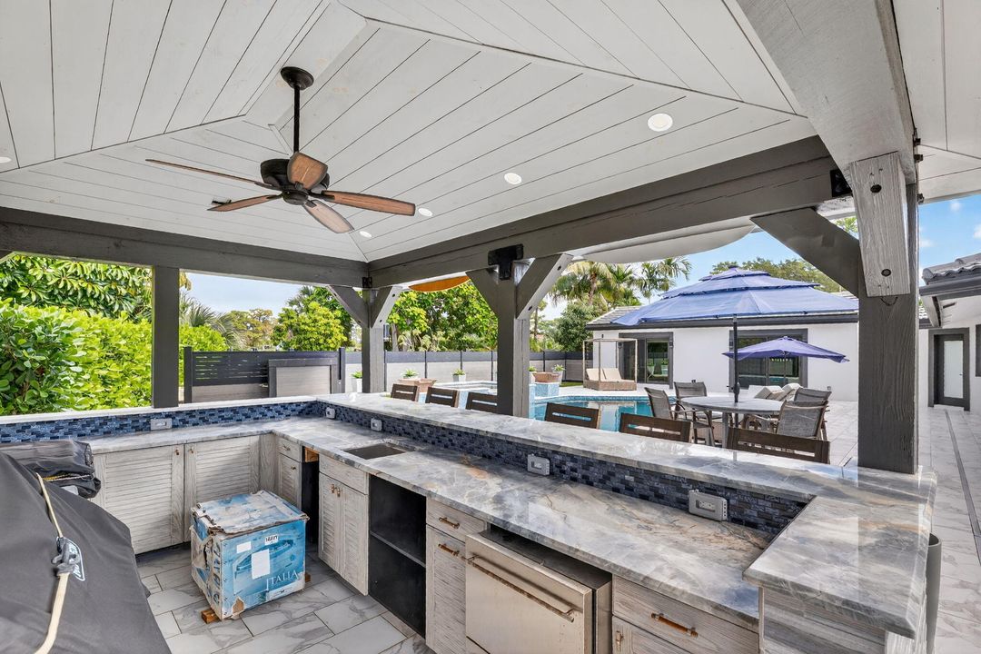 En Venta: $2,725,000 (3 camas, 3 baños, 3489 Pies cuadrados)