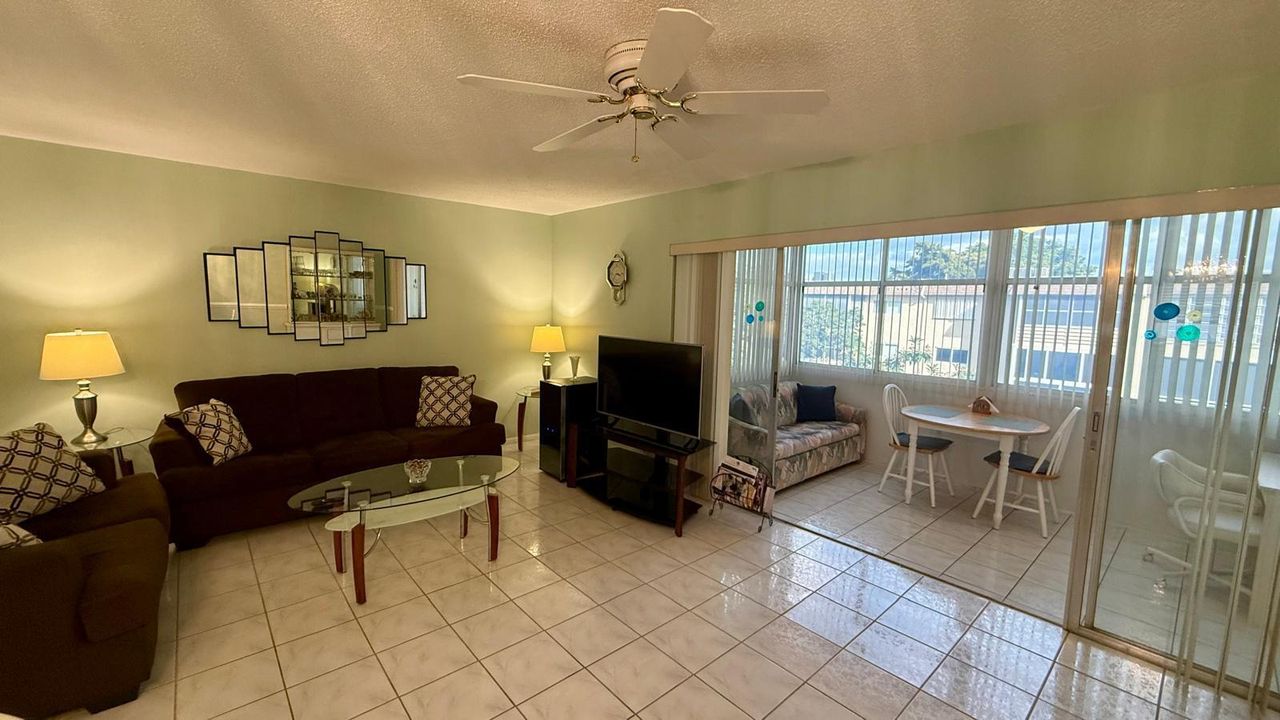 En Venta: $75,000 (1 camas, 1 baños, 715 Pies cuadrados)