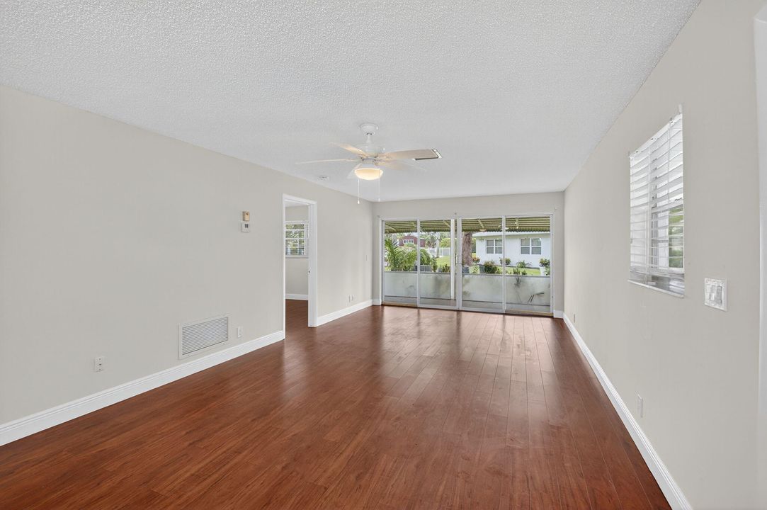 En Venta: $269,995 (2 camas, 2 baños, 1150 Pies cuadrados)