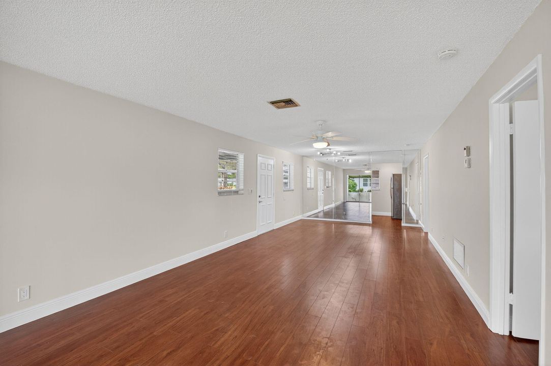 En Venta: $269,995 (2 camas, 2 baños, 1150 Pies cuadrados)