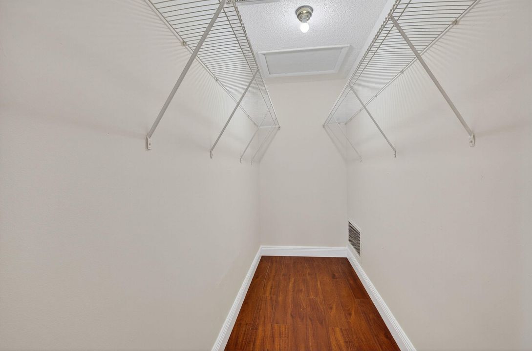 En Venta: $269,995 (2 camas, 2 baños, 1150 Pies cuadrados)