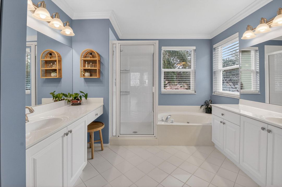 En Venta: $649,000 (4 camas, 2 baños, 2558 Pies cuadrados)