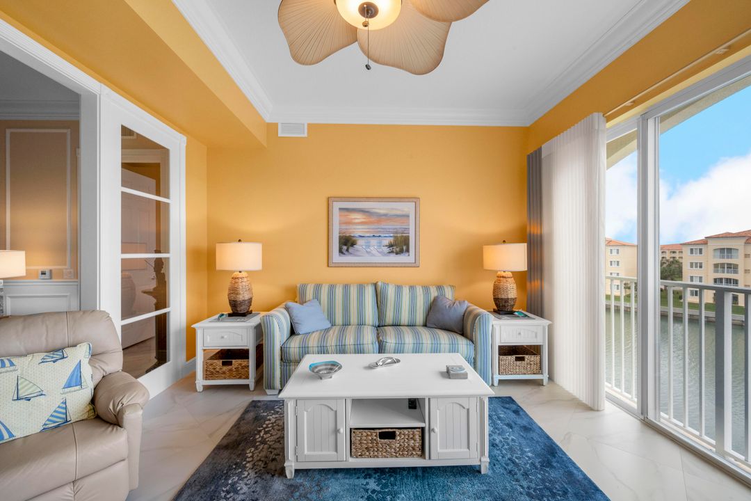 For Sale: $475,000 (2 beds, 2 baths, 1989 Square Feet)