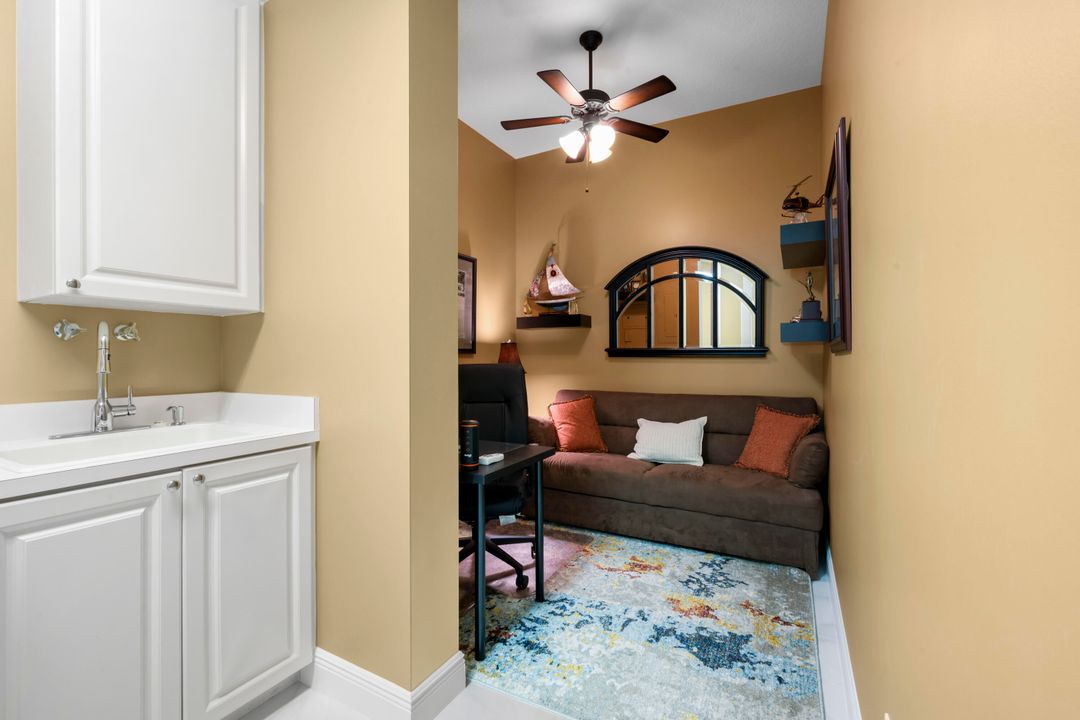 For Sale: $475,000 (2 beds, 2 baths, 1989 Square Feet)