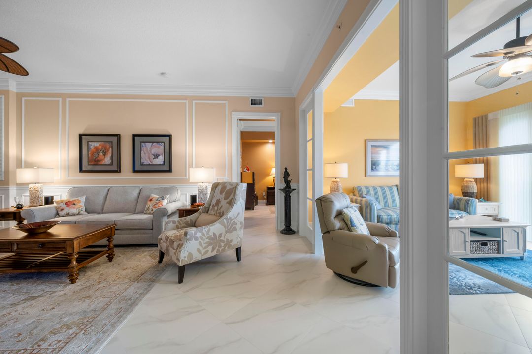 For Sale: $475,000 (2 beds, 2 baths, 1989 Square Feet)