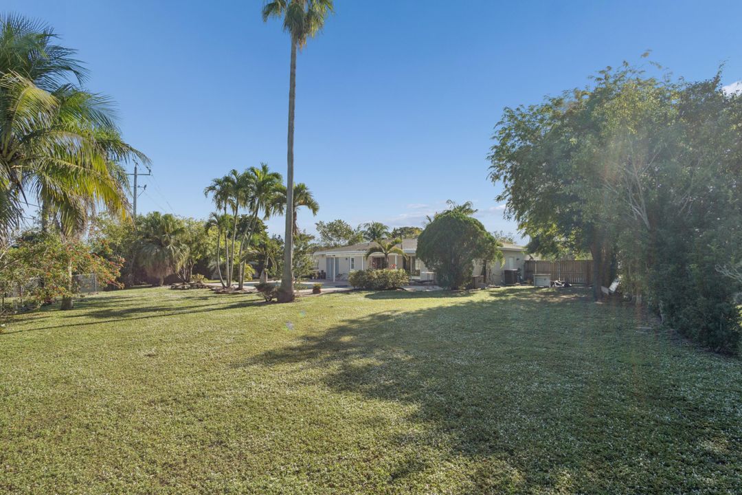 For Rent: $4,100 (3 beds, 2 baths, 1356 Square Feet)