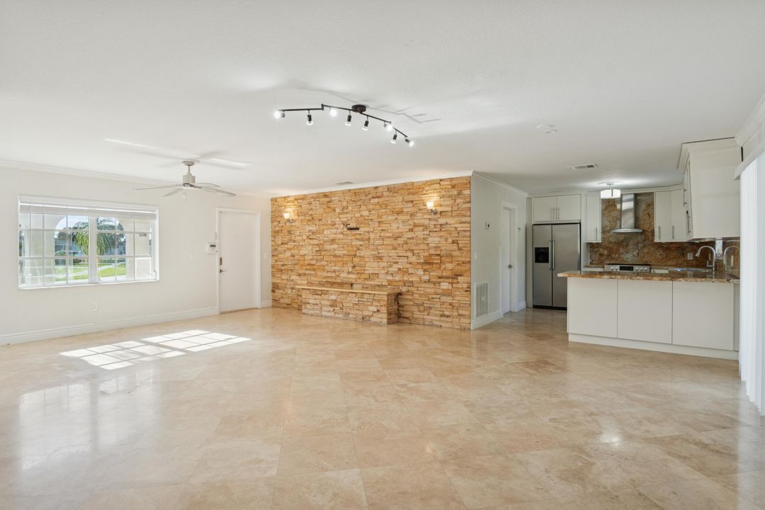 For Rent: $4,100 (3 beds, 2 baths, 1356 Square Feet)