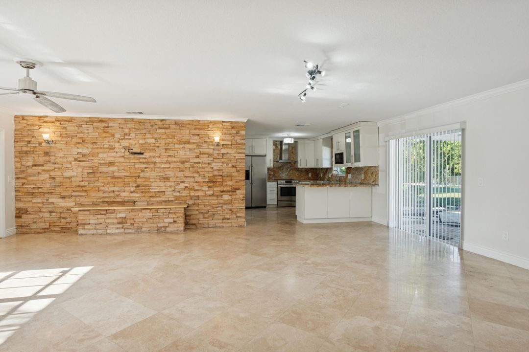 For Rent: $4,100 (3 beds, 2 baths, 1356 Square Feet)