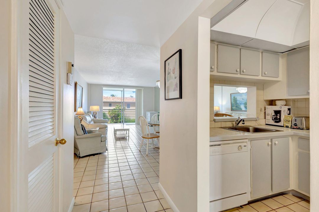 En Venta: $325,000 (1 camas, 1 baños, 720 Pies cuadrados)