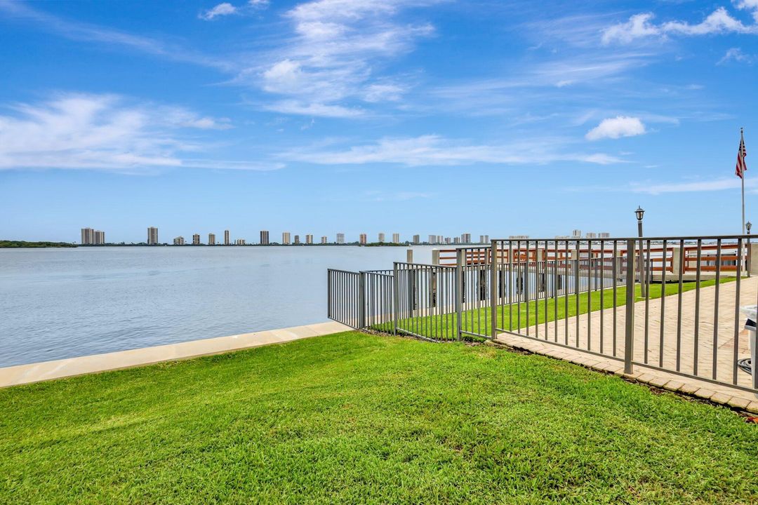 En Venta: $325,000 (1 camas, 1 baños, 720 Pies cuadrados)