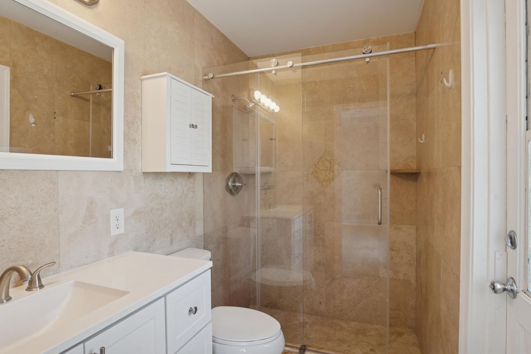 For Rent: $4,100 (3 beds, 2 baths, 1356 Square Feet)