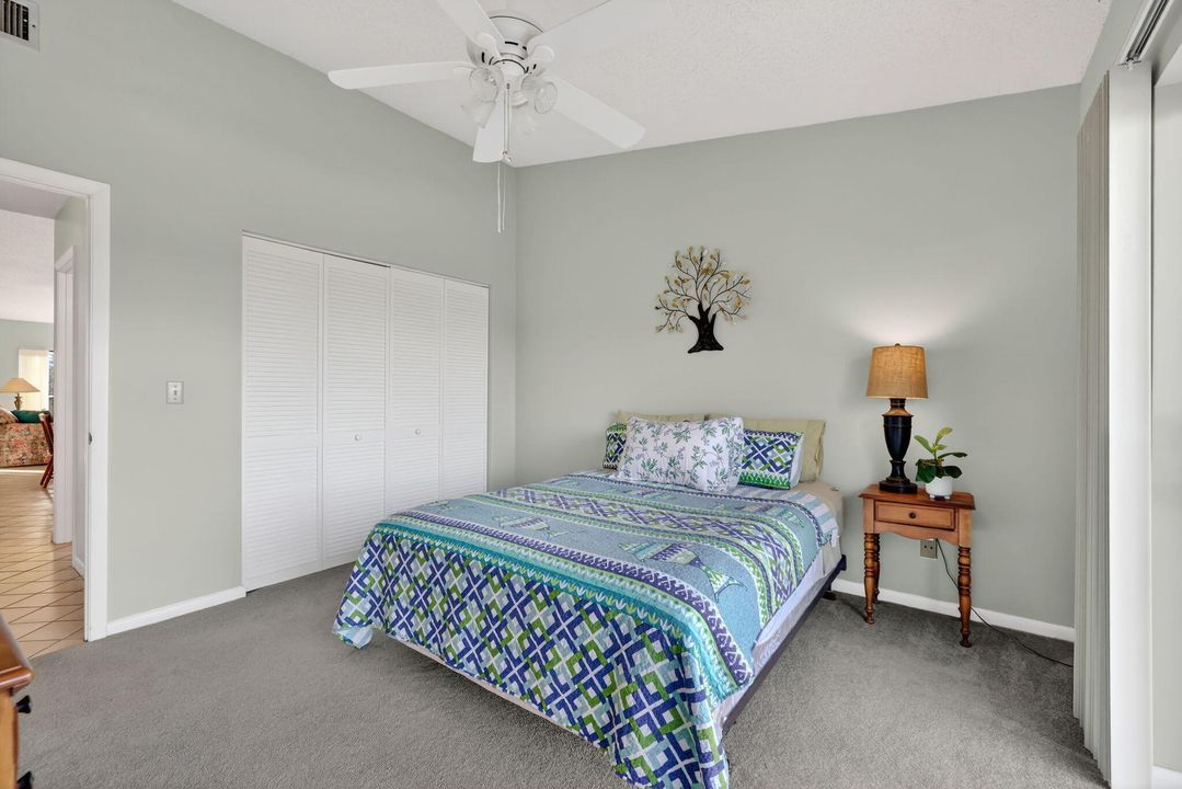 For Sale: $249,000 (2 beds, 2 baths, 1305 Square Feet)