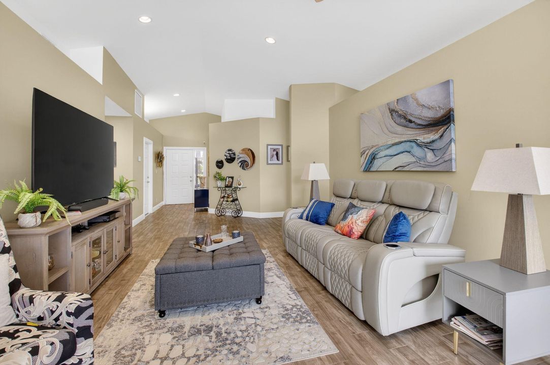 En Venta: $475,000 (3 camas, 2 baños, 1634 Pies cuadrados)