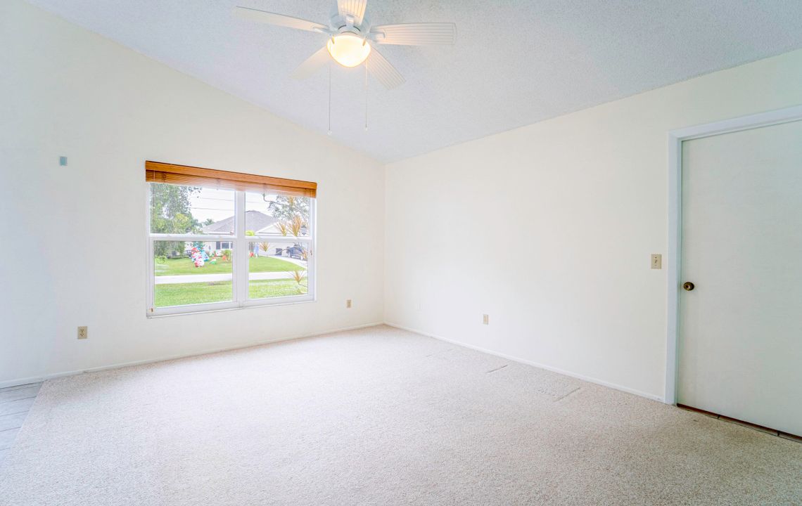 待售: $295,000 (3 贝兹, 2 浴室, 1156 平方英尺)