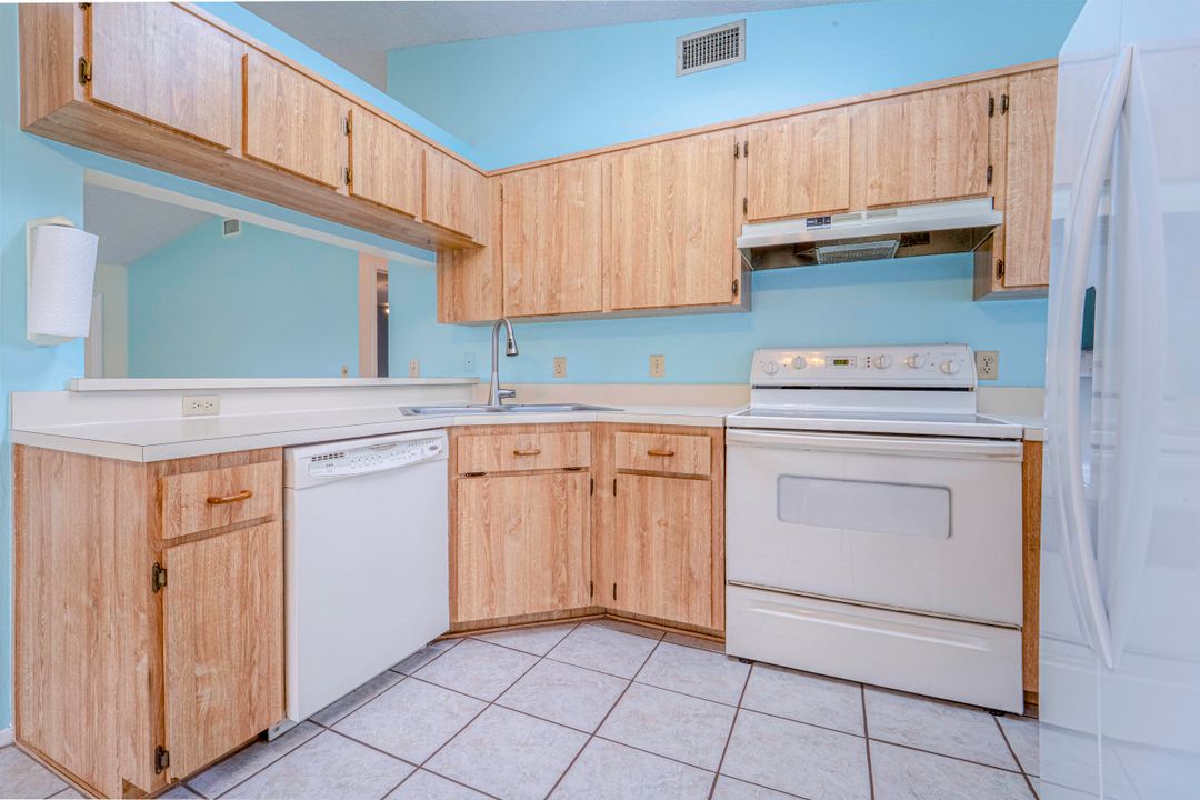 待售: $295,000 (3 贝兹, 2 浴室, 1156 平方英尺)