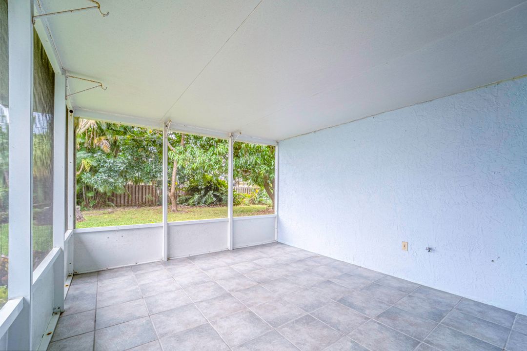 待售: $295,000 (3 贝兹, 2 浴室, 1156 平方英尺)