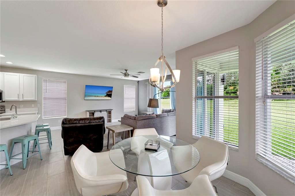 待售: $545,000 (5 贝兹, 3 浴室, 3212 平方英尺)