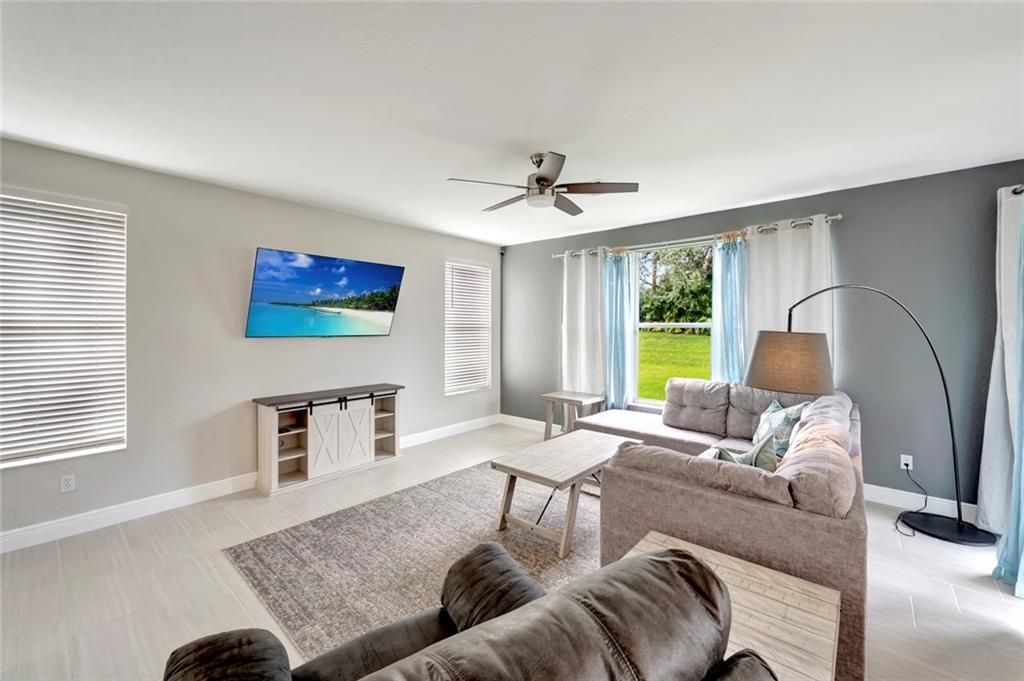 待售: $545,000 (5 贝兹, 3 浴室, 3212 平方英尺)