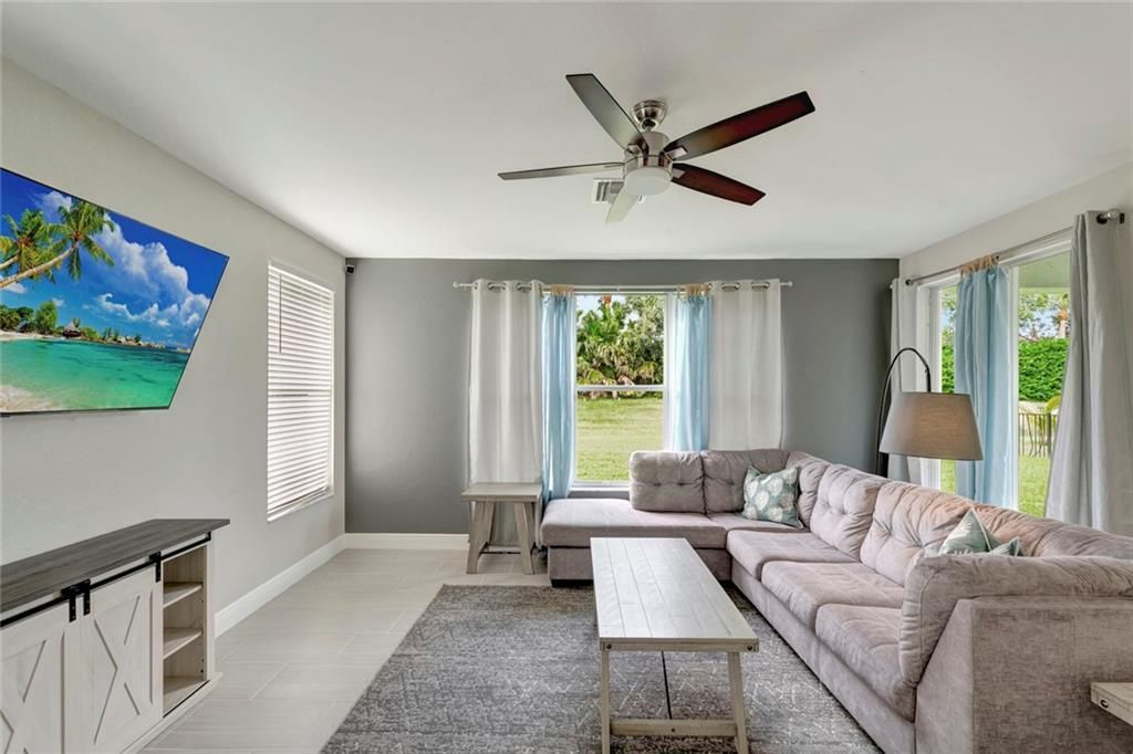 待售: $545,000 (5 贝兹, 3 浴室, 3212 平方英尺)