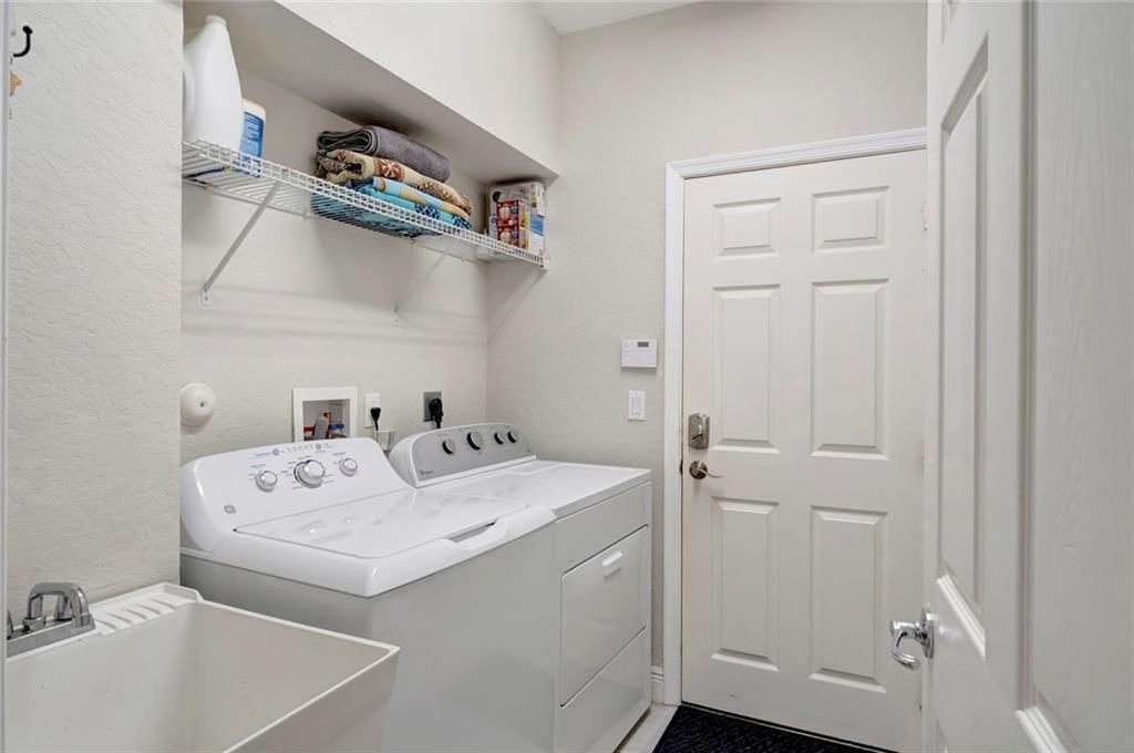 待售: $545,000 (5 贝兹, 3 浴室, 3212 平方英尺)