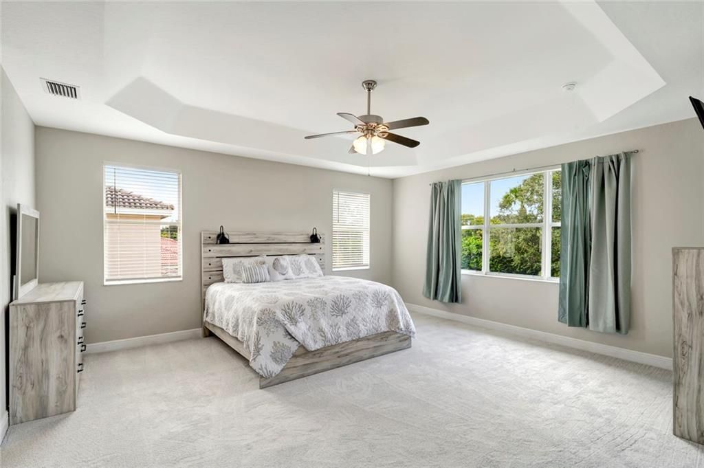 待售: $545,000 (5 贝兹, 3 浴室, 3212 平方英尺)