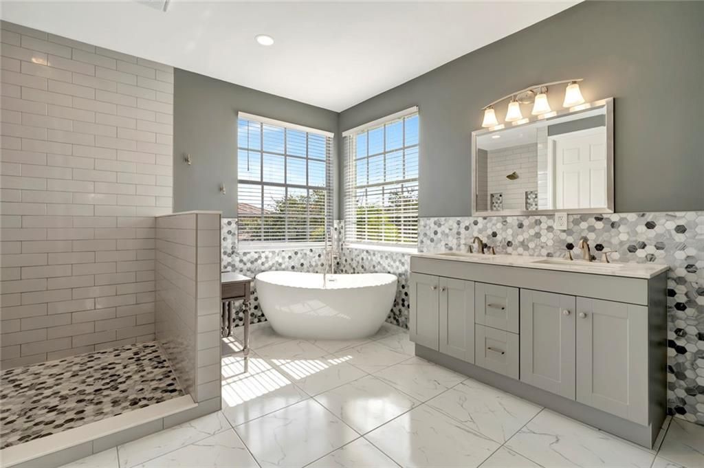 待售: $545,000 (5 贝兹, 3 浴室, 3212 平方英尺)