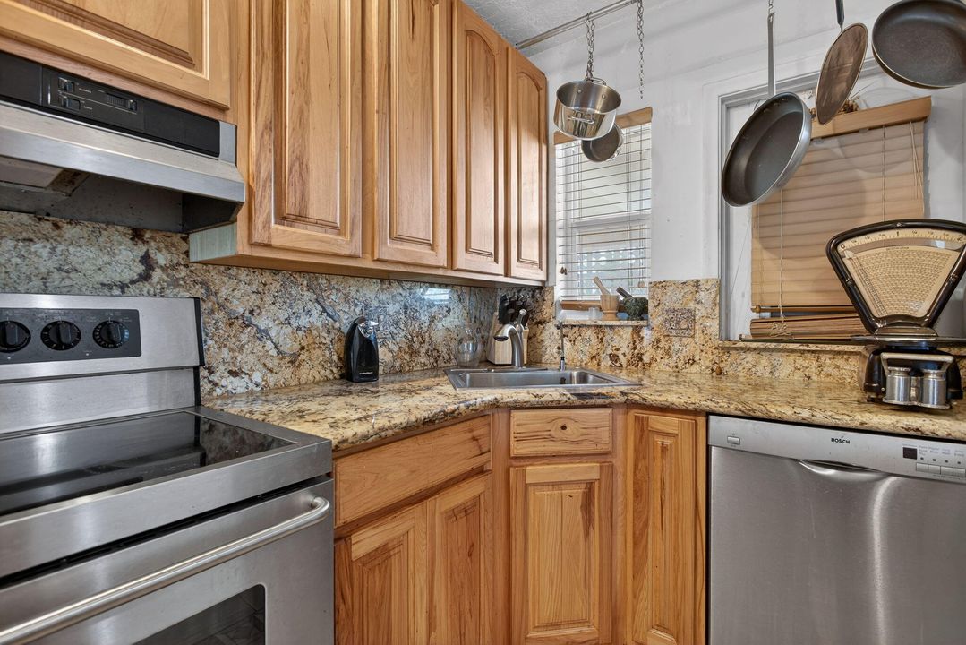 En Venta: $135,000 (2 camas, 1 baños, 890 Pies cuadrados)