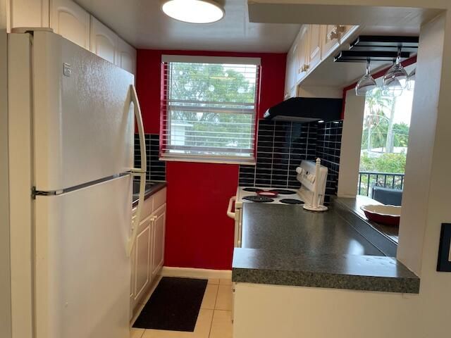 For Rent: $1,600 (1 beds, 1 baths, 504 Square Feet)