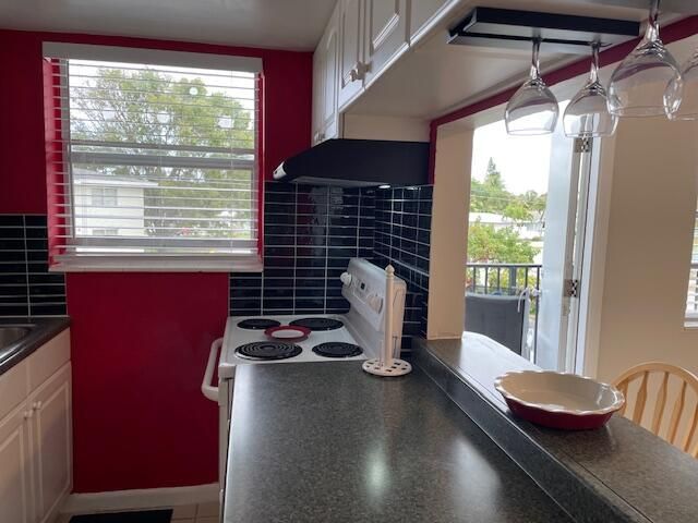 For Rent: $1,600 (1 beds, 1 baths, 504 Square Feet)