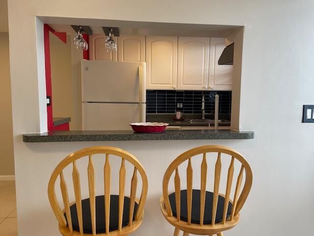 For Rent: $1,600 (1 beds, 1 baths, 504 Square Feet)