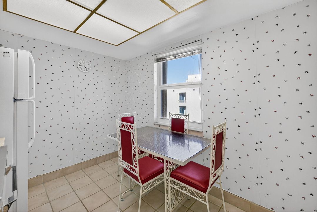 For Sale: $450,000 (2 beds, 2 baths, 1026 Square Feet)