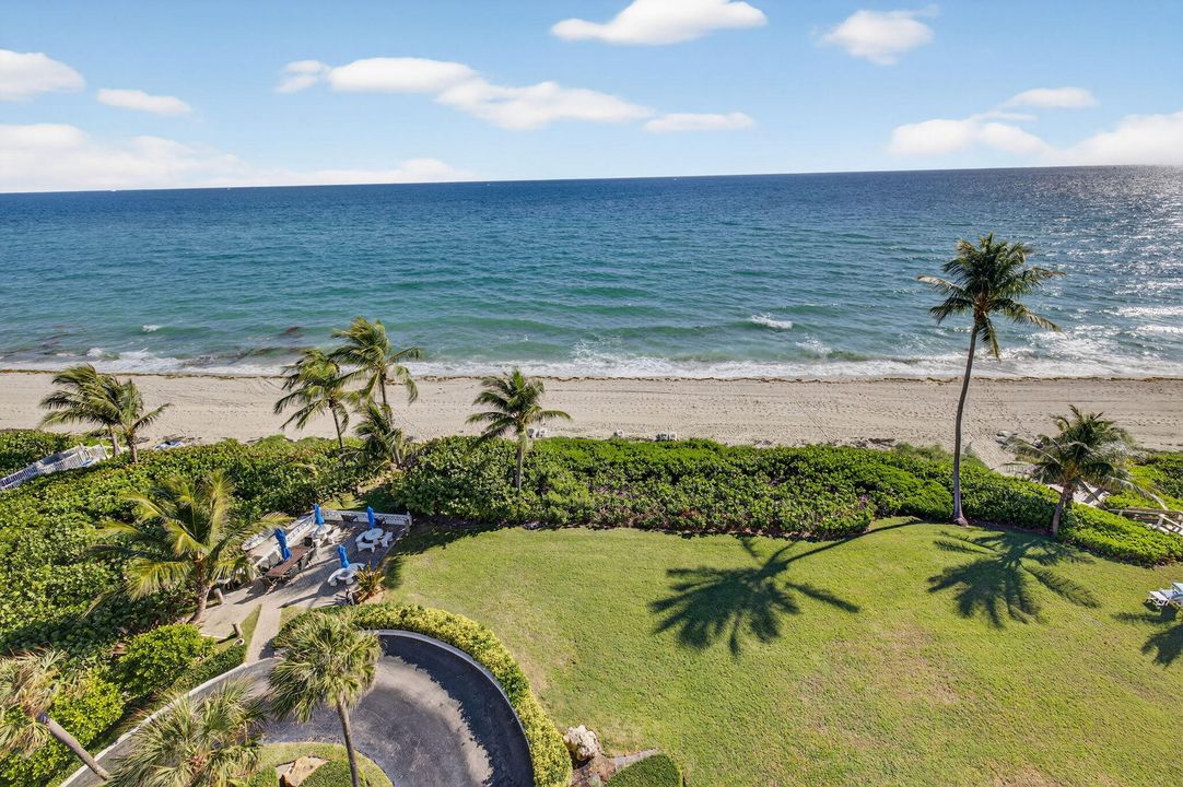 For Sale: $450,000 (2 beds, 2 baths, 1026 Square Feet)