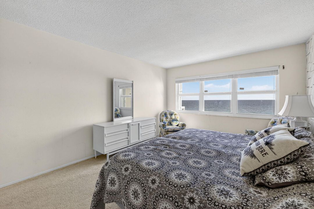 For Sale: $450,000 (2 beds, 2 baths, 1026 Square Feet)