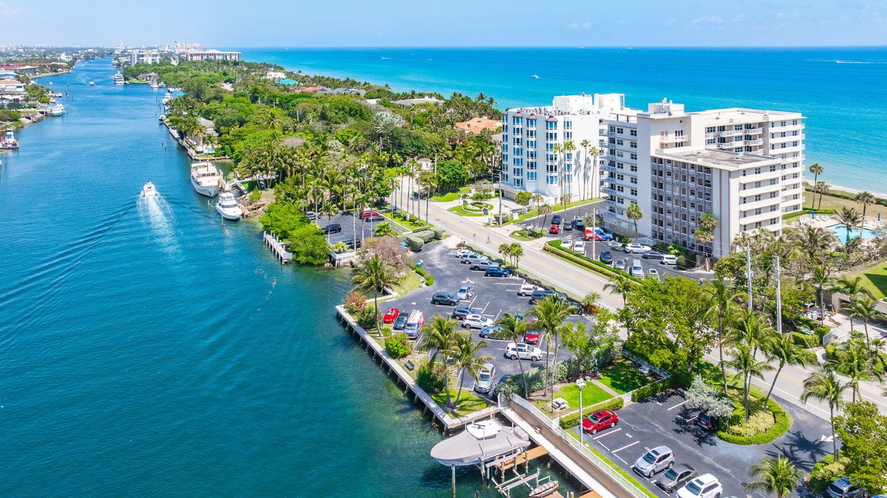 For Sale: $450,000 (2 beds, 2 baths, 1026 Square Feet)