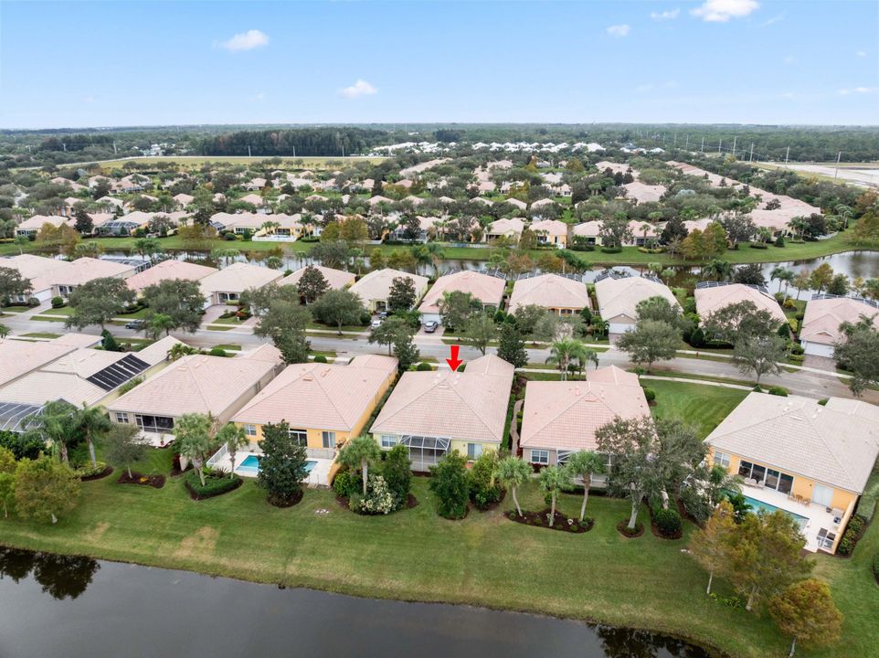 For Sale: $562,000 (4 beds, 3 baths, 2500 Square Feet)