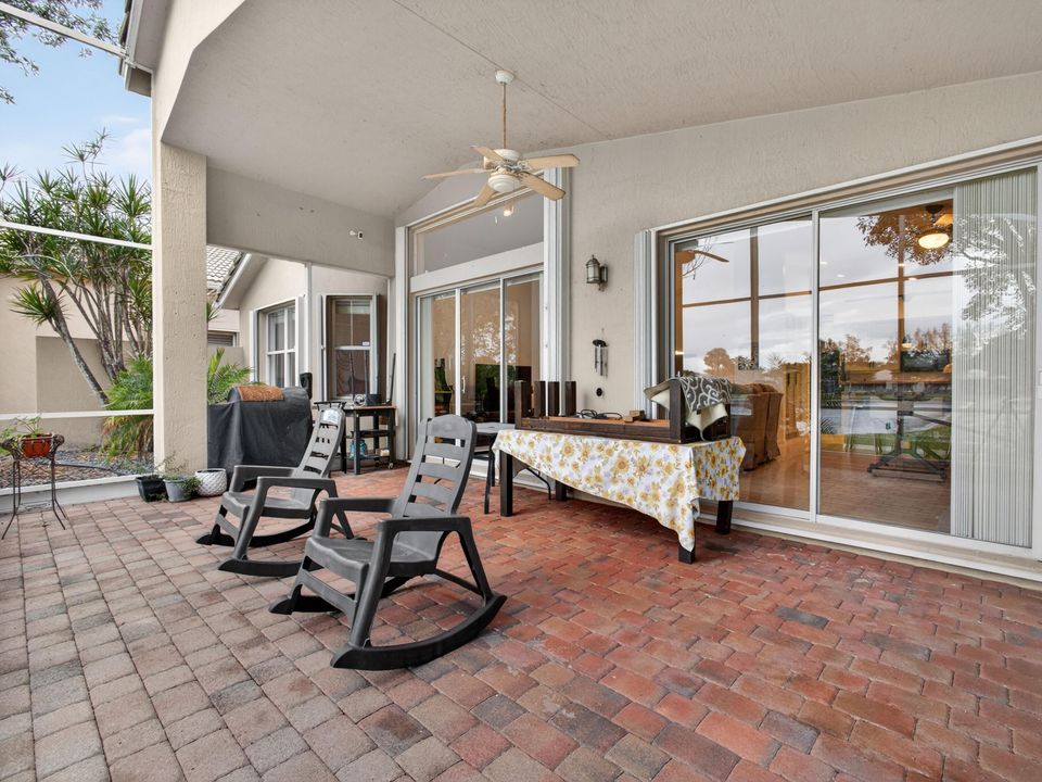 For Sale: $535,000 (2 beds, 2 baths, 1884 Square Feet)